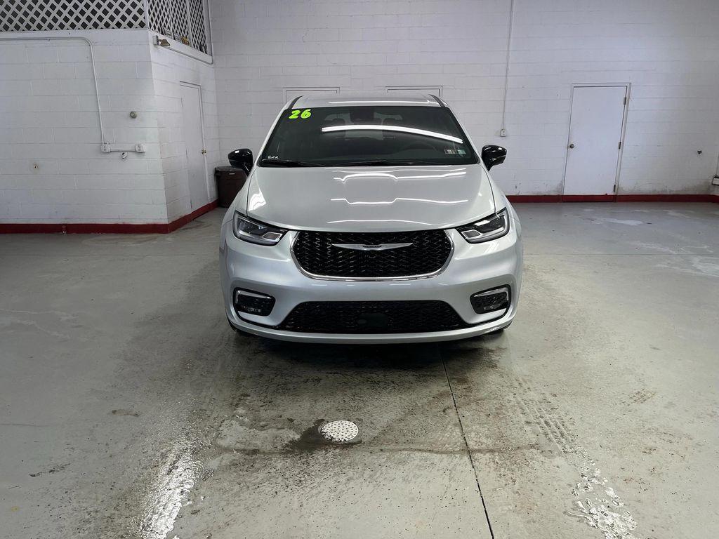 used 2026 Chrysler Pacifica car, priced at $42,995
