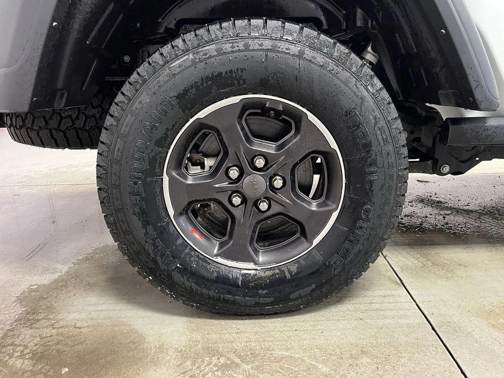 used 2022 Jeep Gladiator car, priced at $33,995