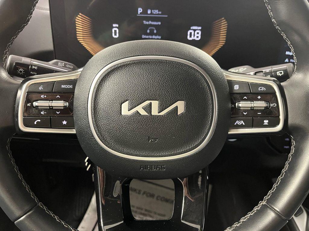 used 2024 Kia Sorento car, priced at $25,495