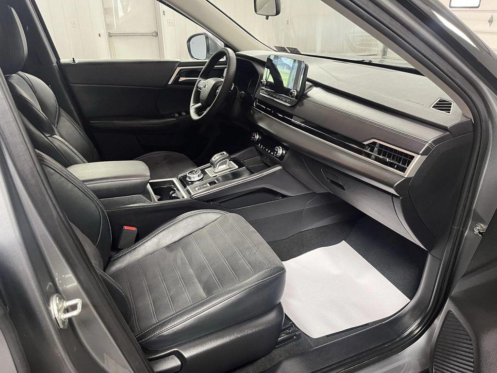 used 2023 Mitsubishi Outlander car, priced at $22,495