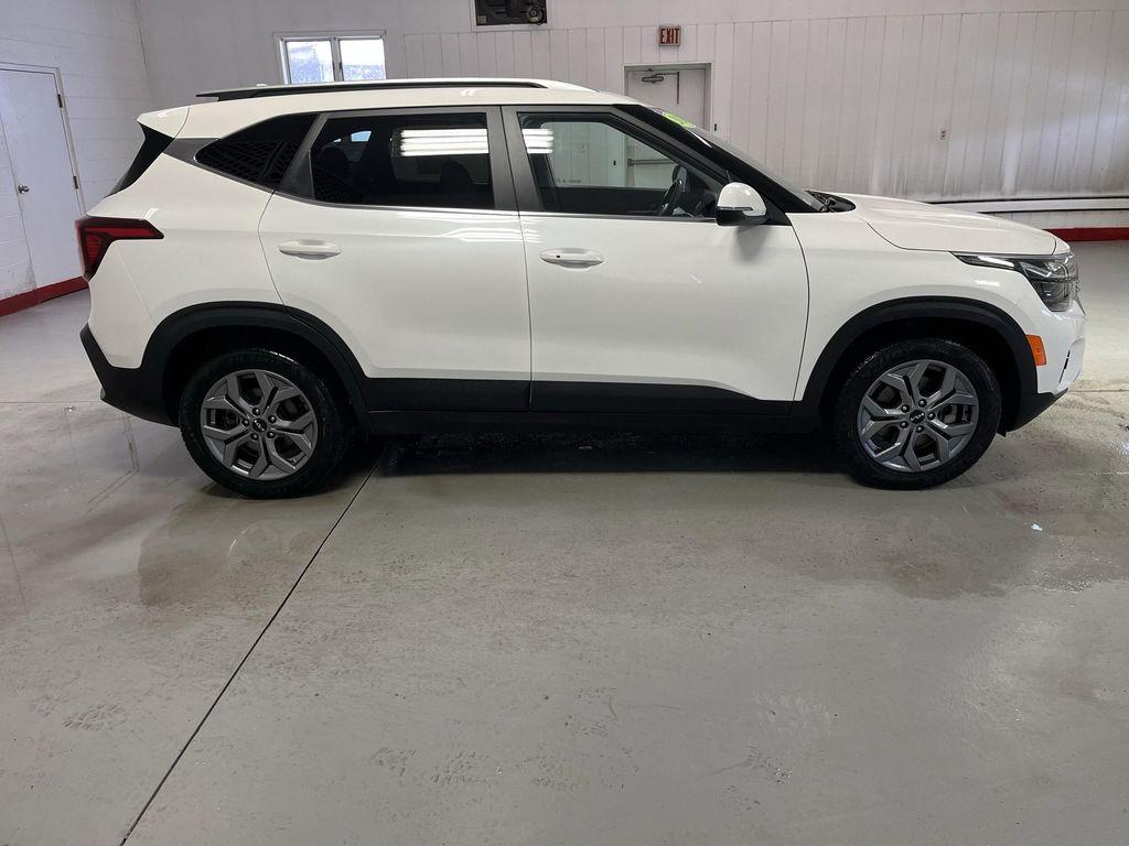 used 2024 Kia Seltos car, priced at $21,995