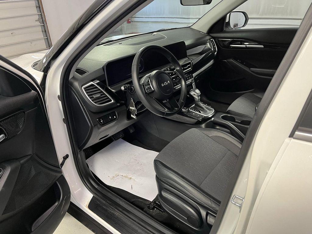 used 2024 Kia Seltos car, priced at $21,995