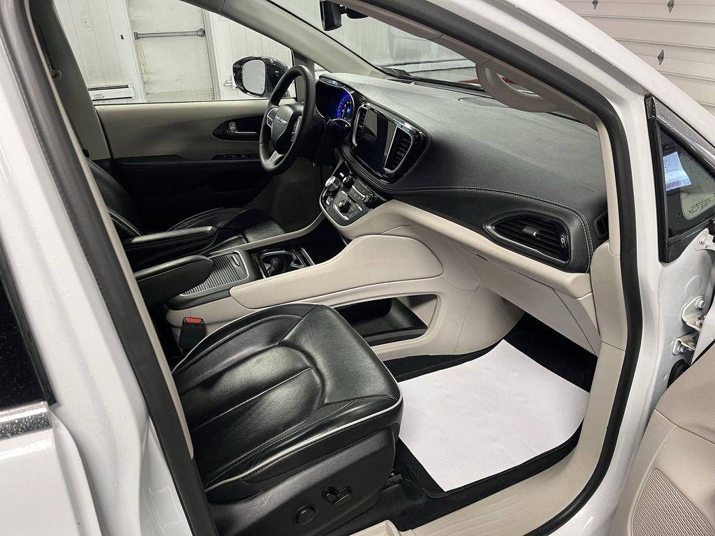 used 2024 Chrysler Pacifica car, priced at $33,995