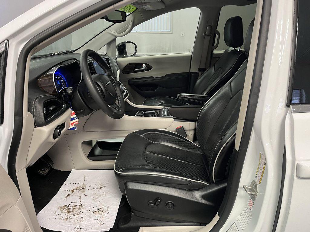 used 2024 Chrysler Pacifica car, priced at $33,995