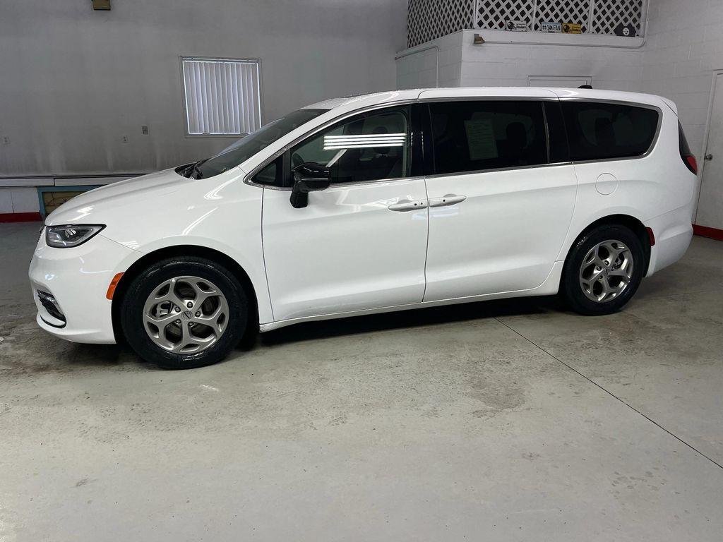 used 2024 Chrysler Pacifica car, priced at $33,995