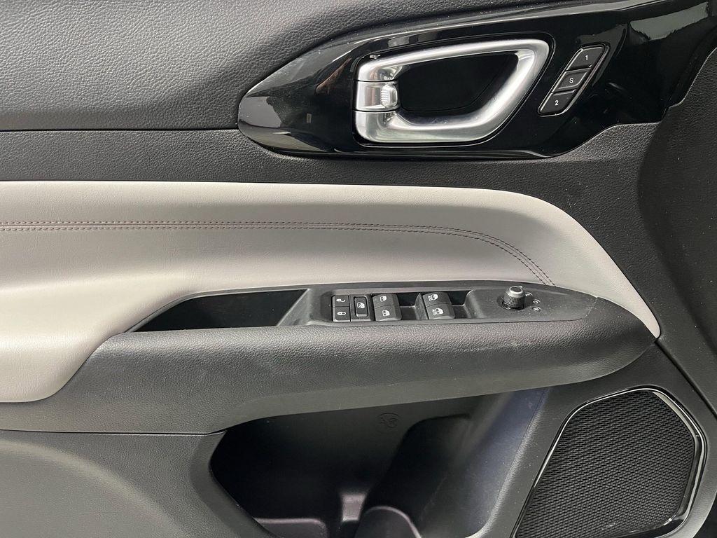 used 2022 Jeep Compass car, priced at $21,995