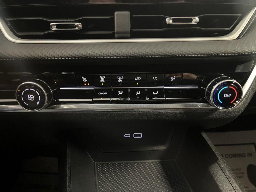 used 2025 Chevrolet Equinox car, priced at $27,995