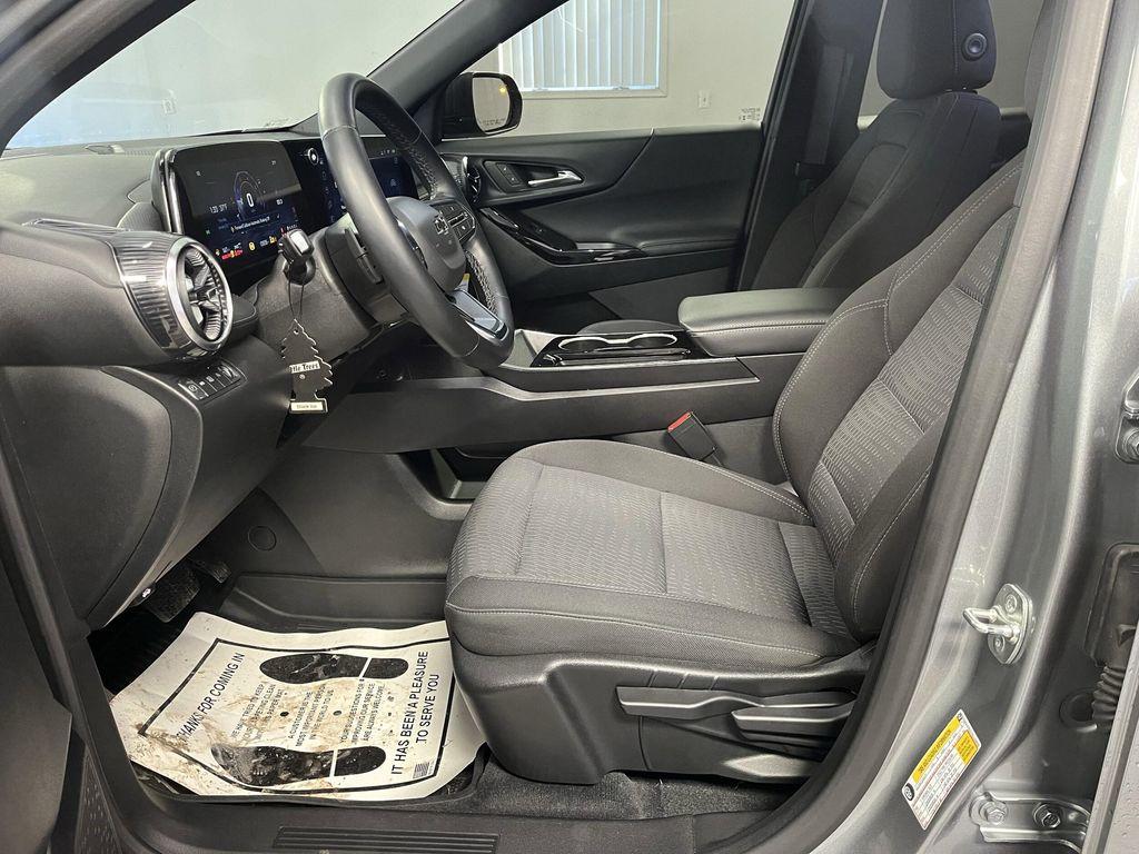 used 2025 Chevrolet Equinox car, priced at $27,995