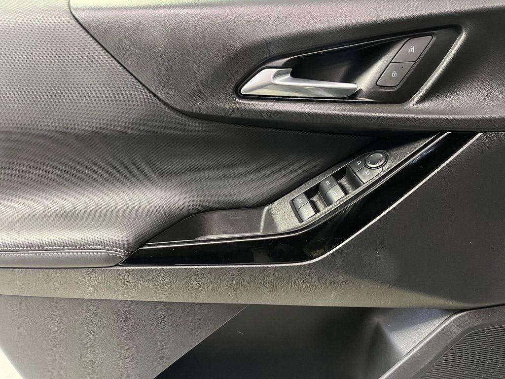 used 2025 Chevrolet Equinox car, priced at $27,995