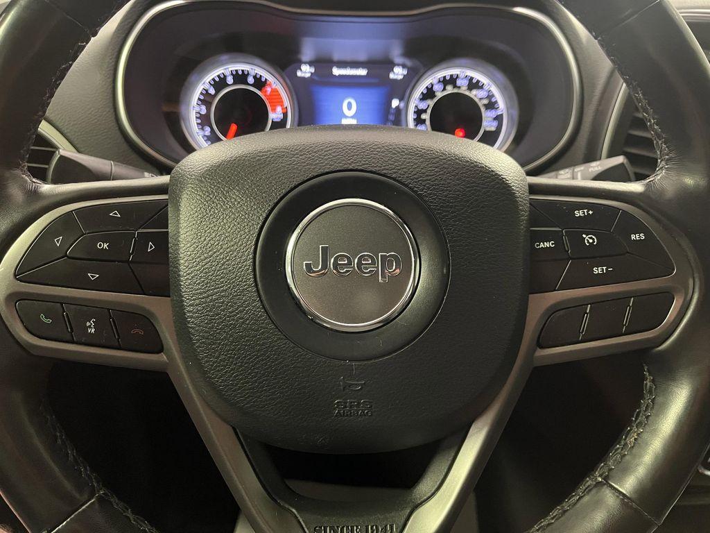 used 2021 Jeep Cherokee car, priced at $17,995