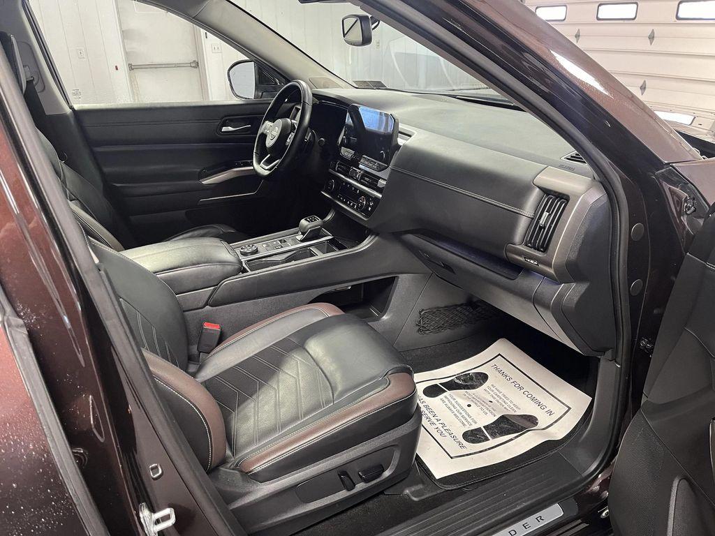 used 2022 Nissan Pathfinder car, priced at $30,995