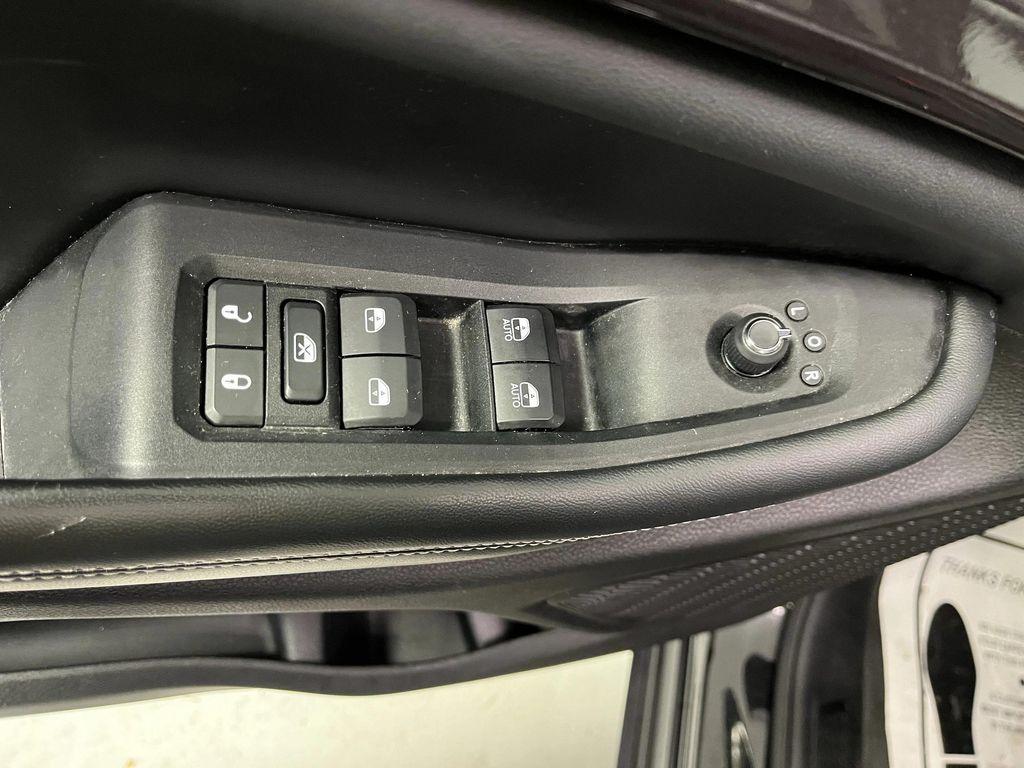 used 2023 Jeep Grand Cherokee car, priced at $27,995