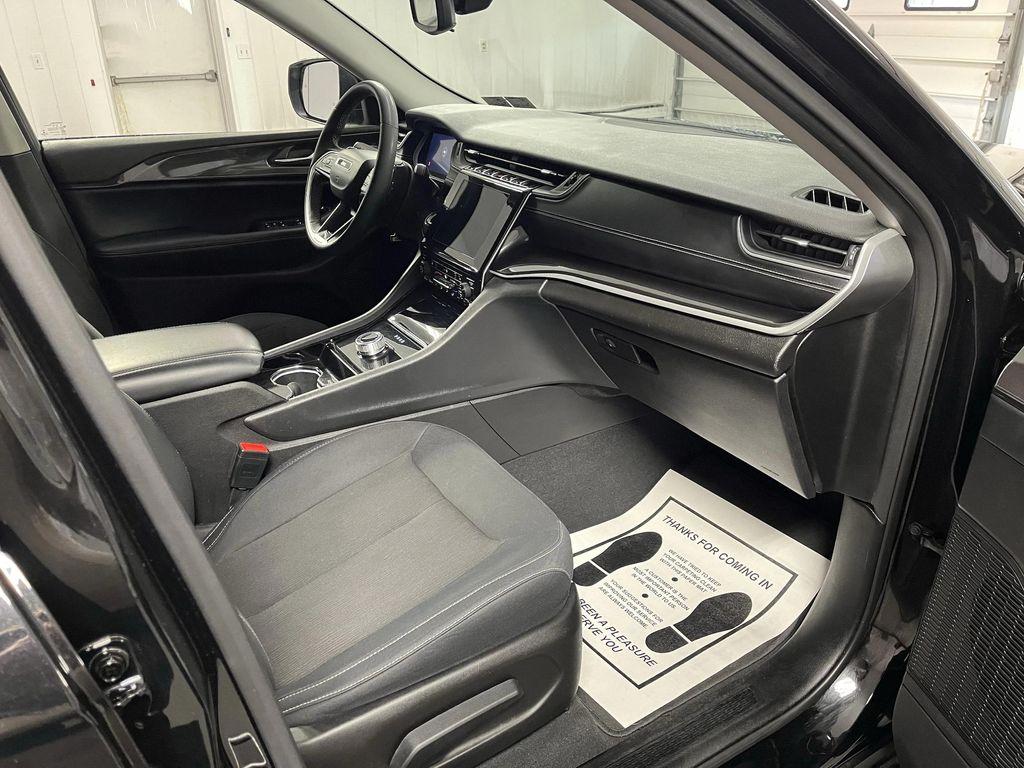 used 2023 Jeep Grand Cherokee car, priced at $27,995