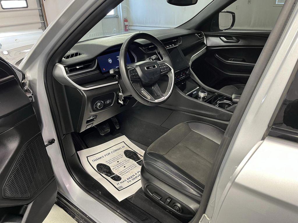 used 2023 Jeep Grand Cherokee car, priced at $29,995