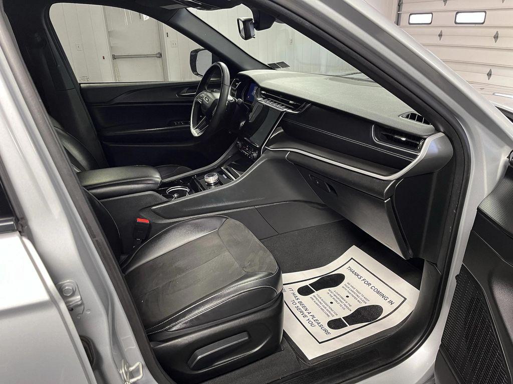 used 2023 Jeep Grand Cherokee car, priced at $29,995