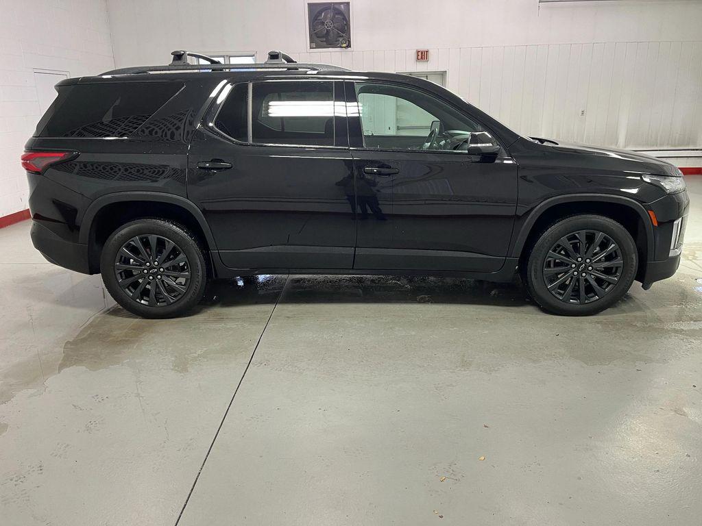 used 2023 Chevrolet Traverse car, priced at $36,995
