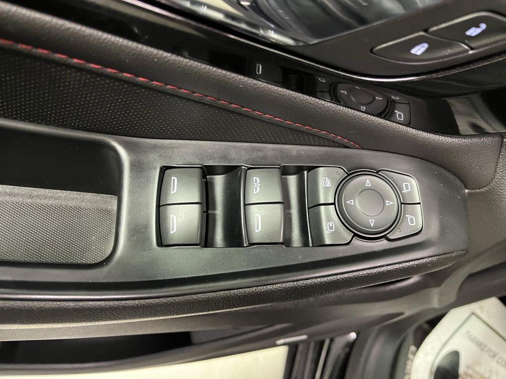 used 2023 Chevrolet Traverse car, priced at $36,995