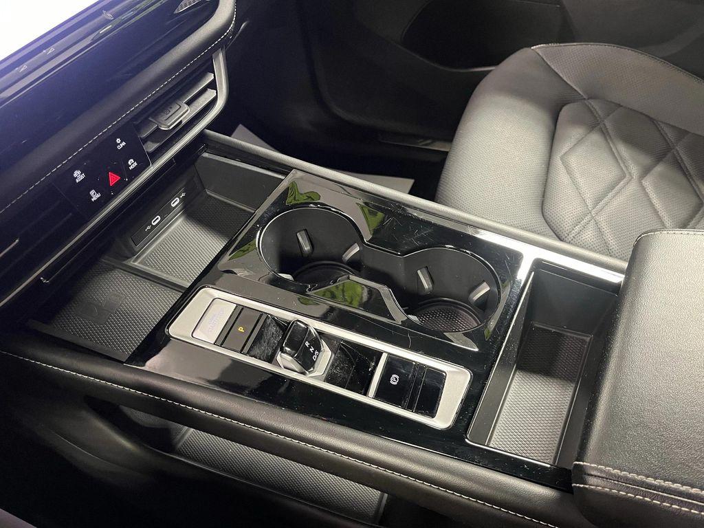 used 2024 Volkswagen Atlas car, priced at $30,995