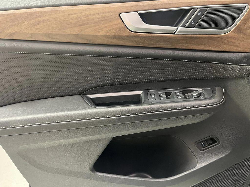 used 2024 Volkswagen Atlas car, priced at $30,995