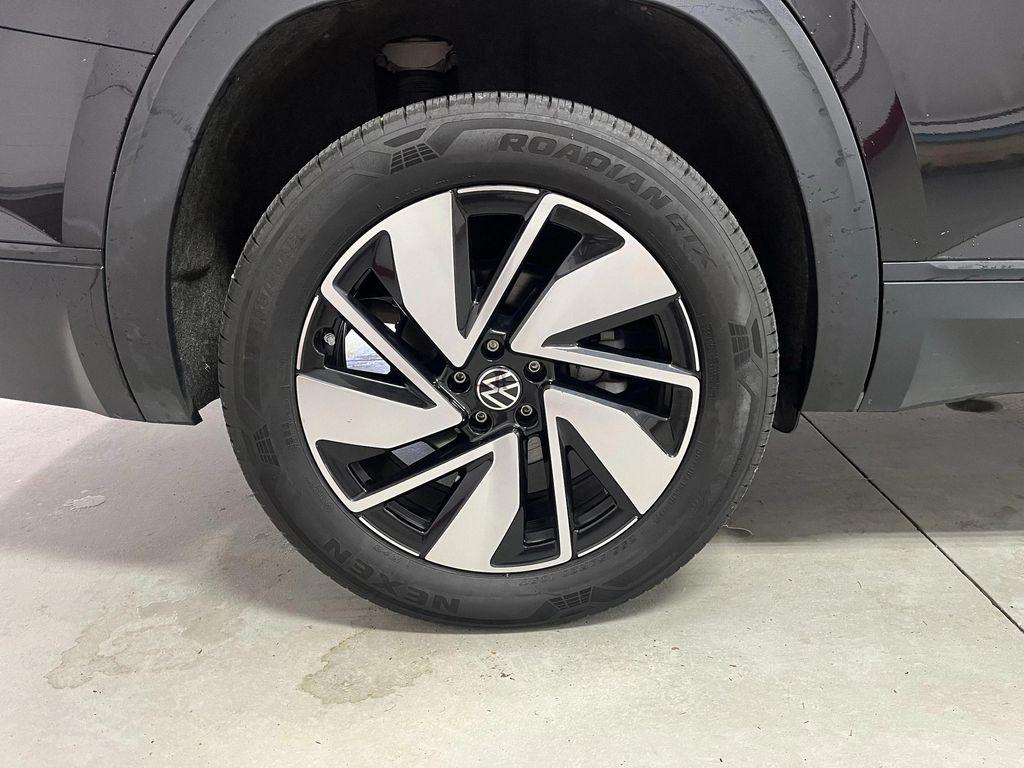 used 2024 Volkswagen Atlas car, priced at $30,995