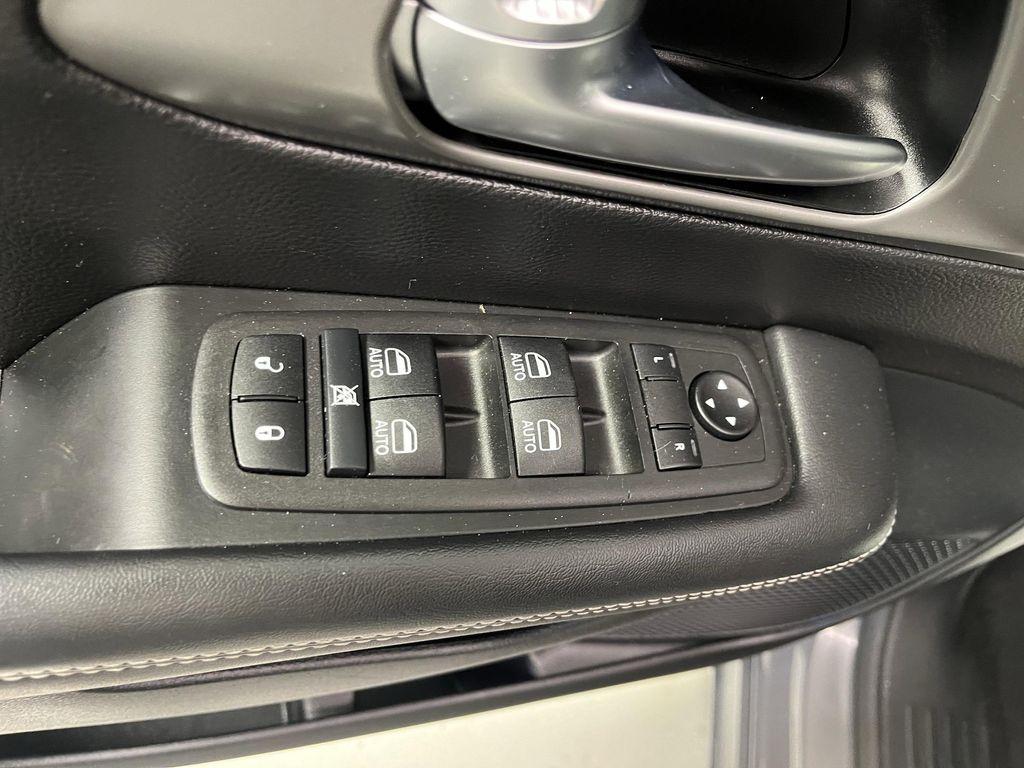 used 2025 Chrysler Pacifica car, priced at $29,995