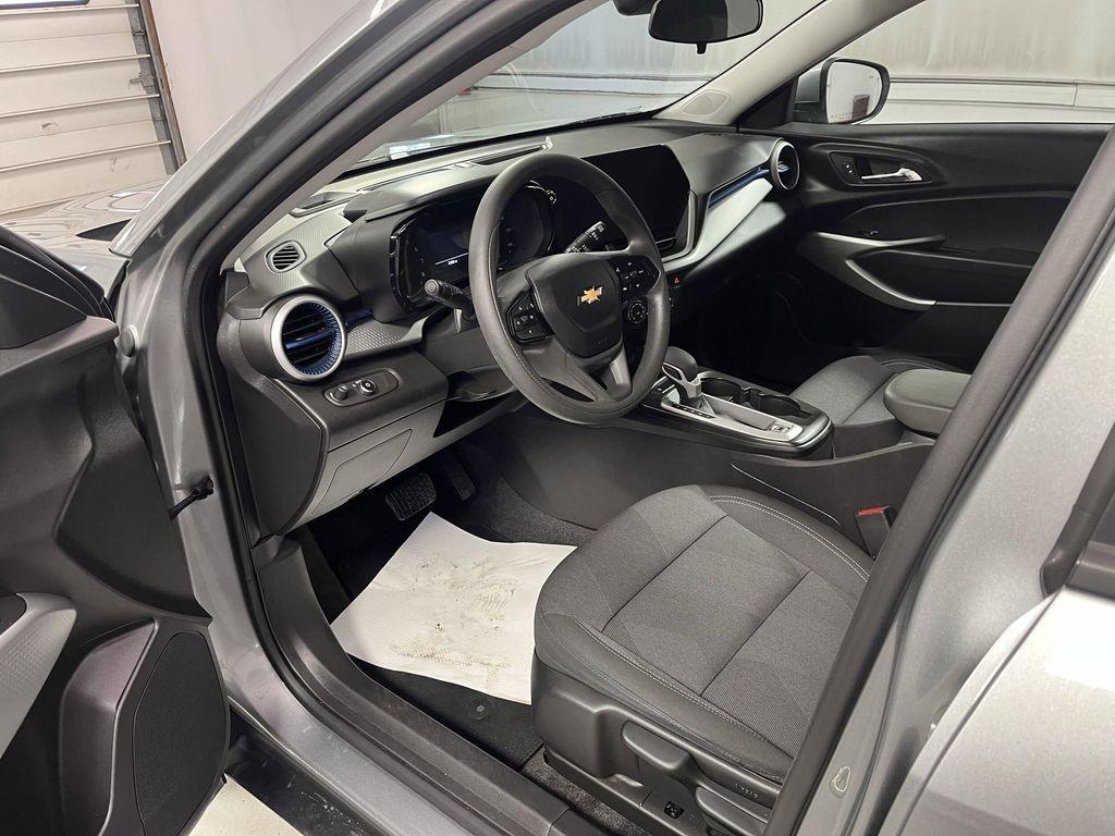 used 2025 Chevrolet Trax car, priced at $19,495