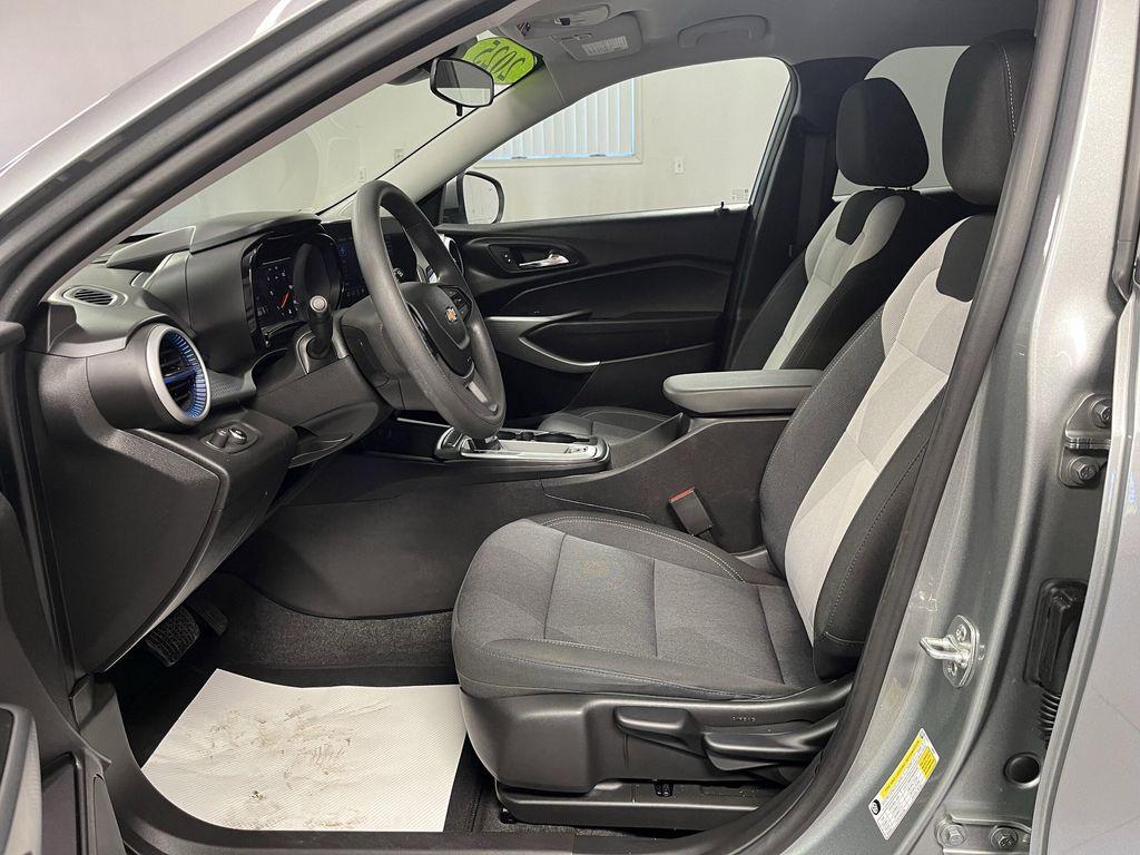 used 2025 Chevrolet Trax car, priced at $19,495