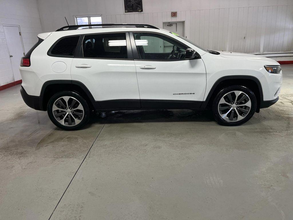 used 2022 Jeep Cherokee car, priced at $23,495