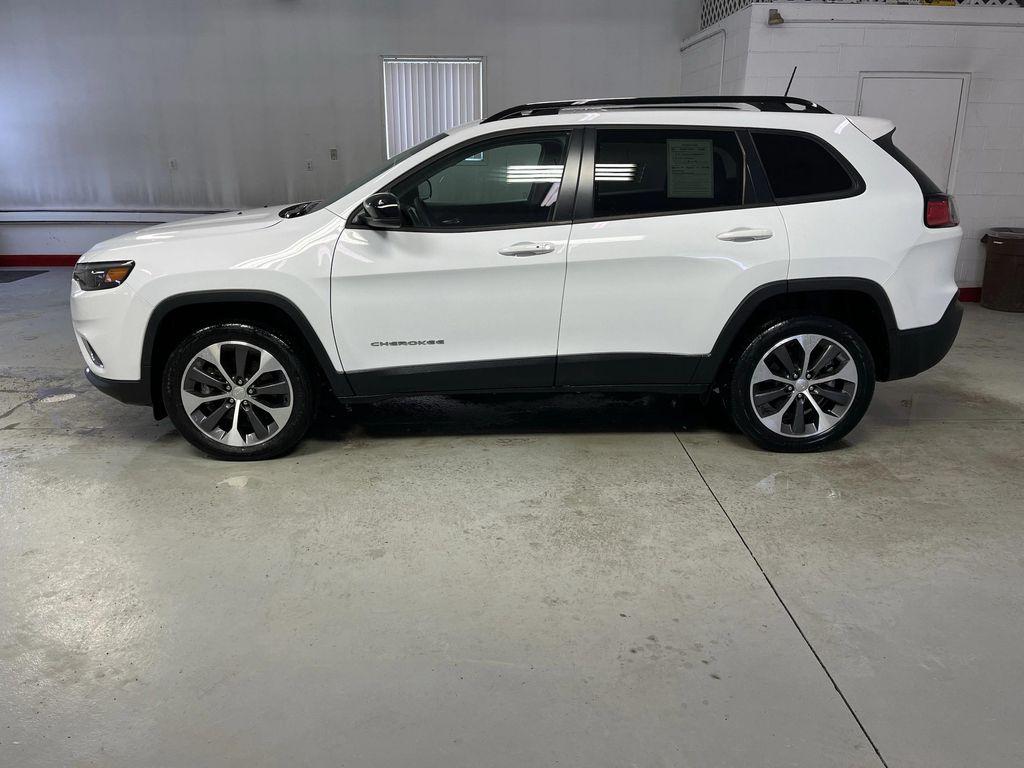 used 2022 Jeep Cherokee car, priced at $23,495