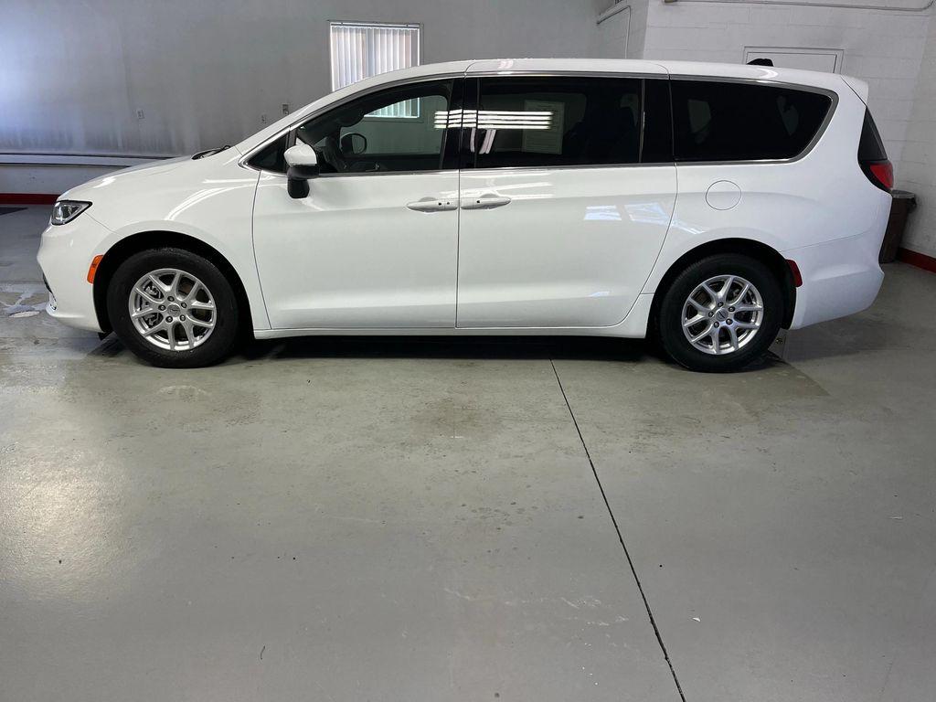 used 2023 Chrysler Pacifica car, priced at $28,995