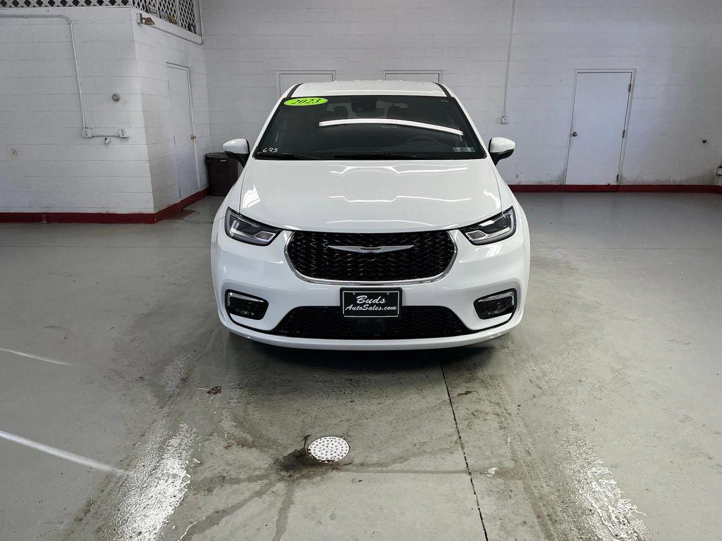 used 2023 Chrysler Pacifica car, priced at $28,995