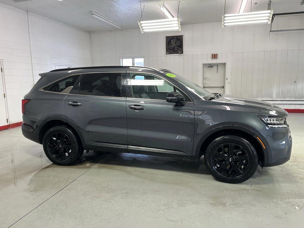 used 2021 Kia Sorento car, priced at $21,995