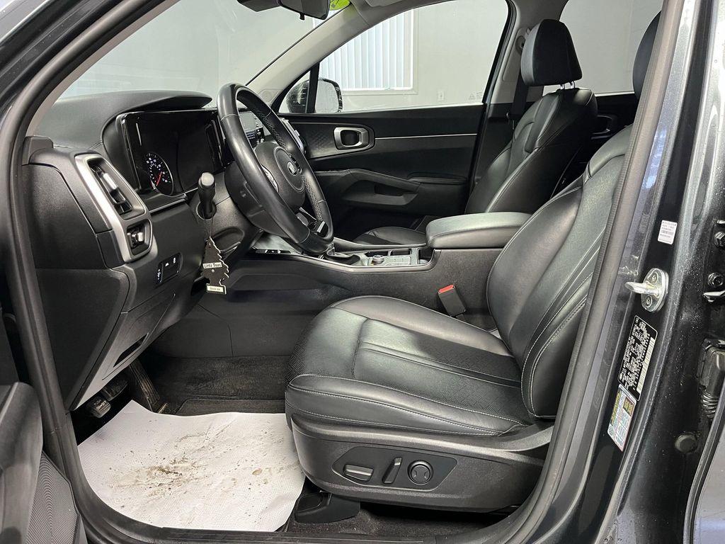 used 2021 Kia Sorento car, priced at $21,995
