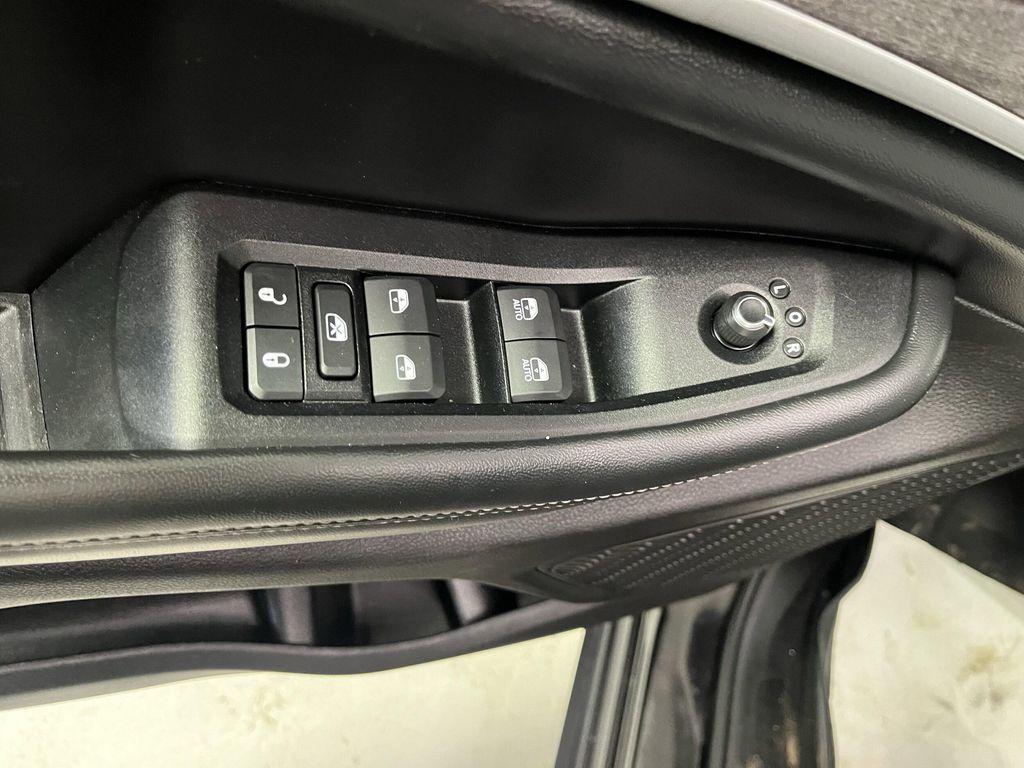 used 2023 Jeep Grand Cherokee car, priced at $31,495