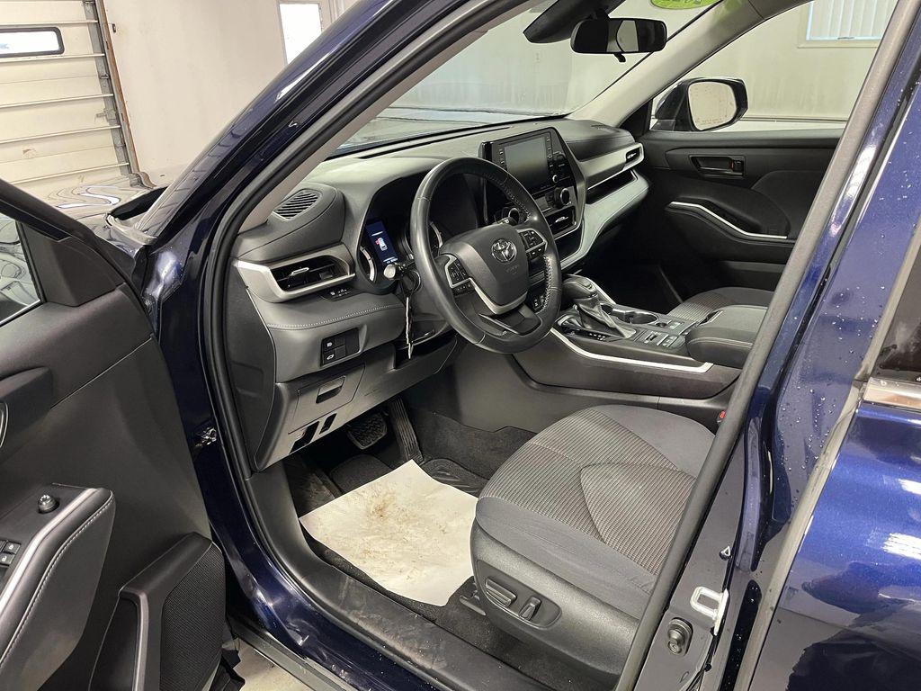 used 2022 Toyota Highlander car, priced at $31,495