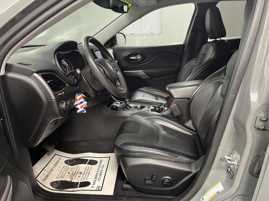 used 2022 Jeep Cherokee car, priced at $23,495