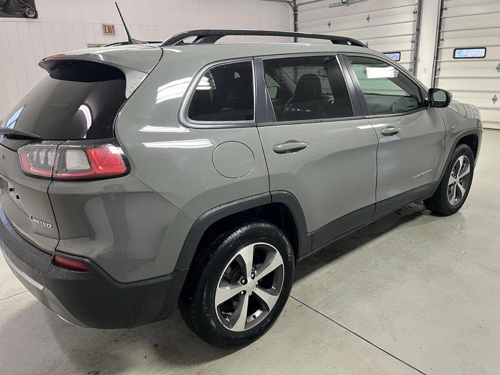 used 2022 Jeep Cherokee car, priced at $23,495
