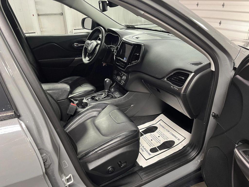 used 2022 Jeep Cherokee car, priced at $23,495