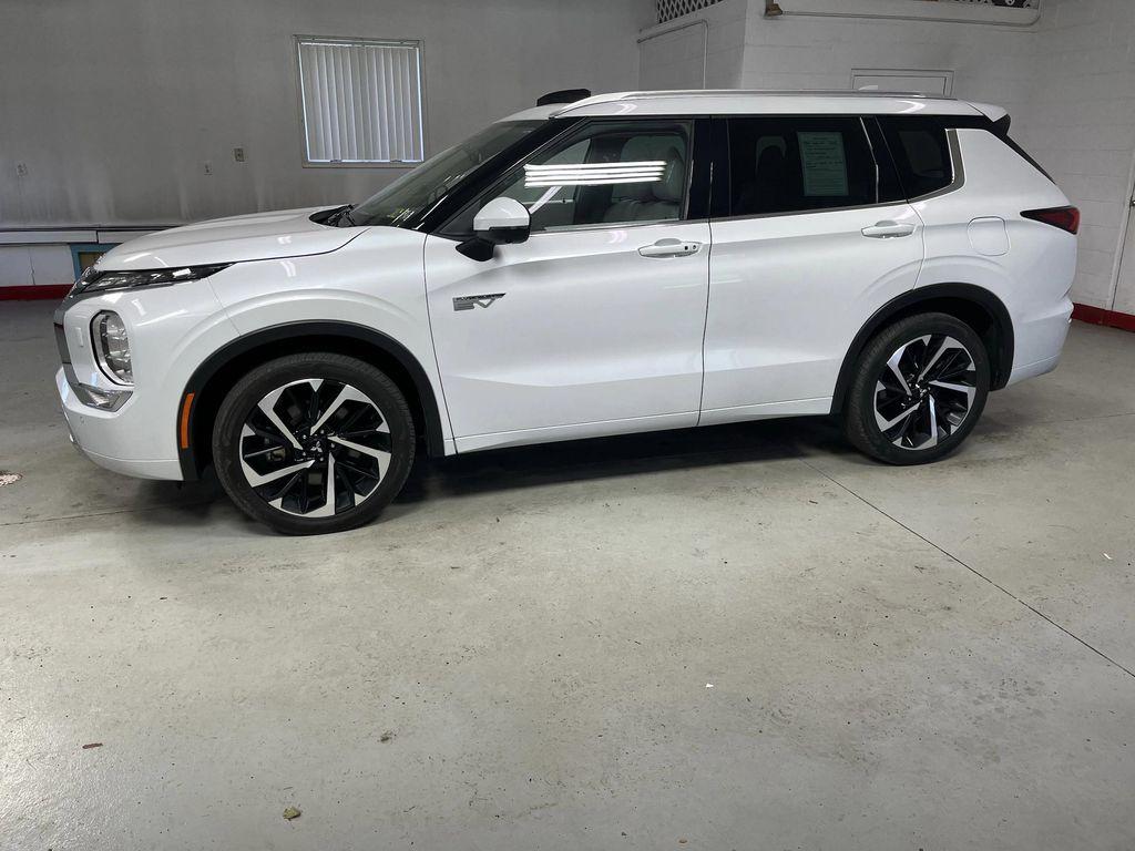 used 2023 Mitsubishi Outlander PHEV car, priced at $24,995