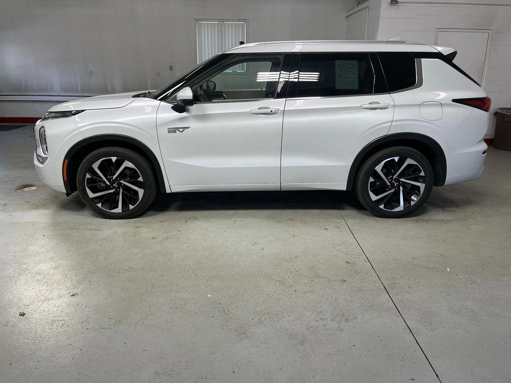 used 2023 Mitsubishi Outlander PHEV car, priced at $24,995