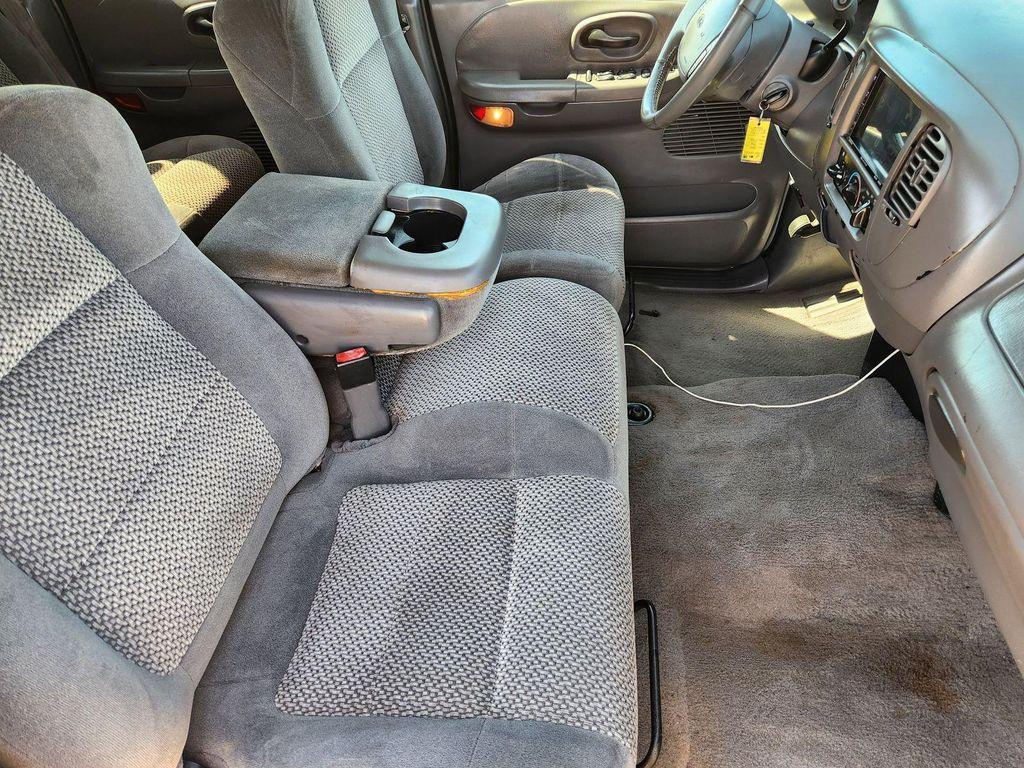 used 2001 Ford F-150 car, priced at $8,000