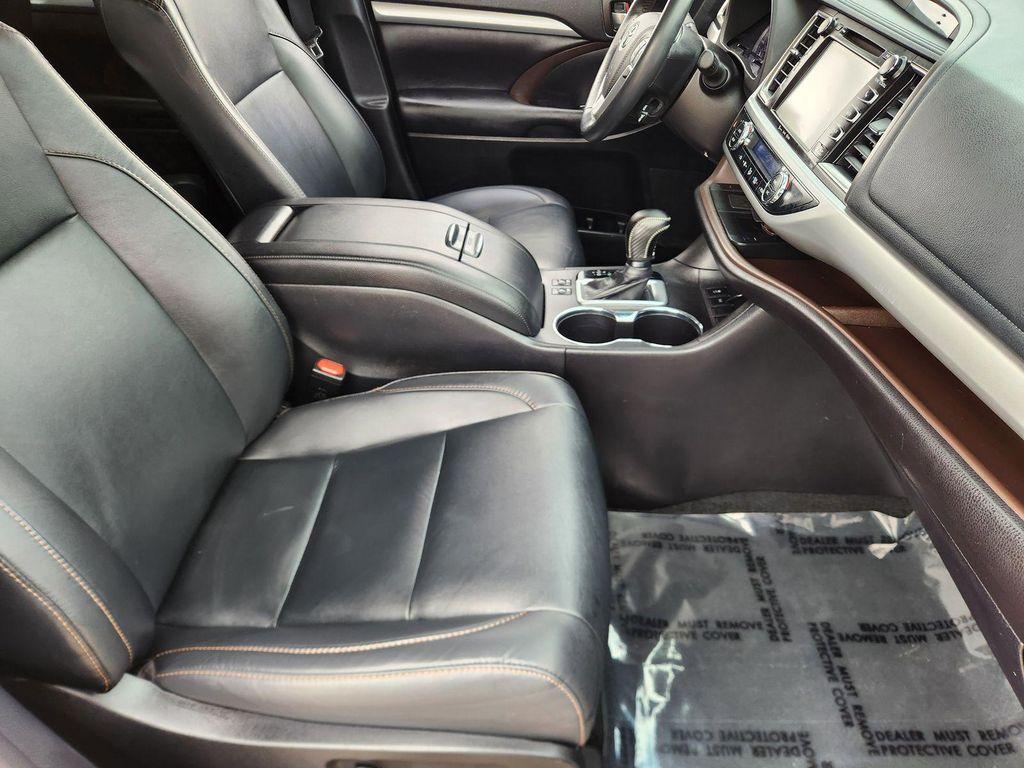 used 2019 Toyota Highlander car, priced at $21,414