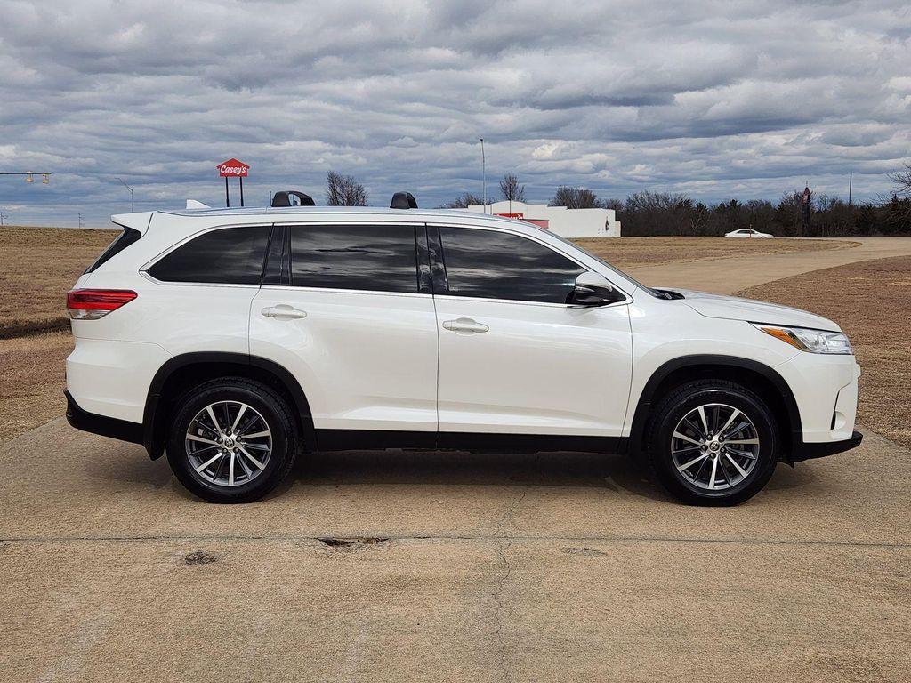 used 2019 Toyota Highlander car, priced at $21,414