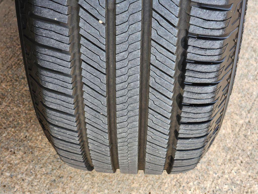 used 2019 Toyota Highlander car, priced at $21,414