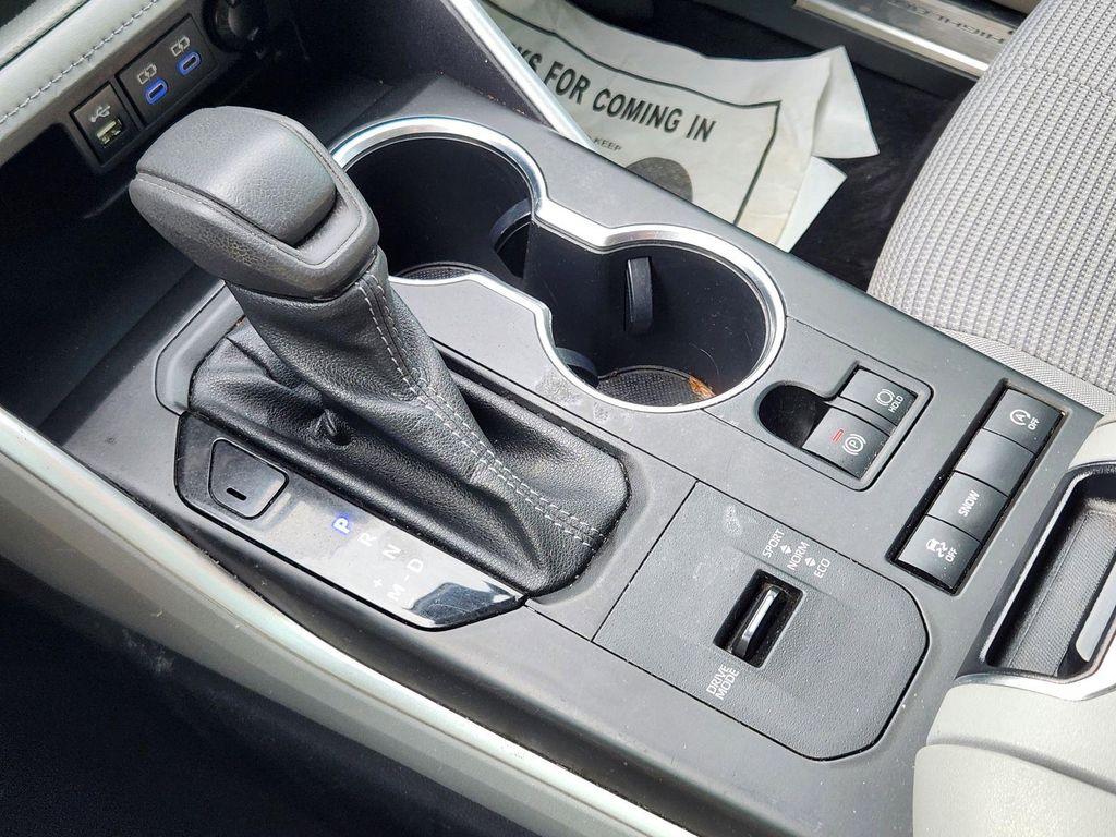 used 2022 Toyota Highlander car, priced at $29,645