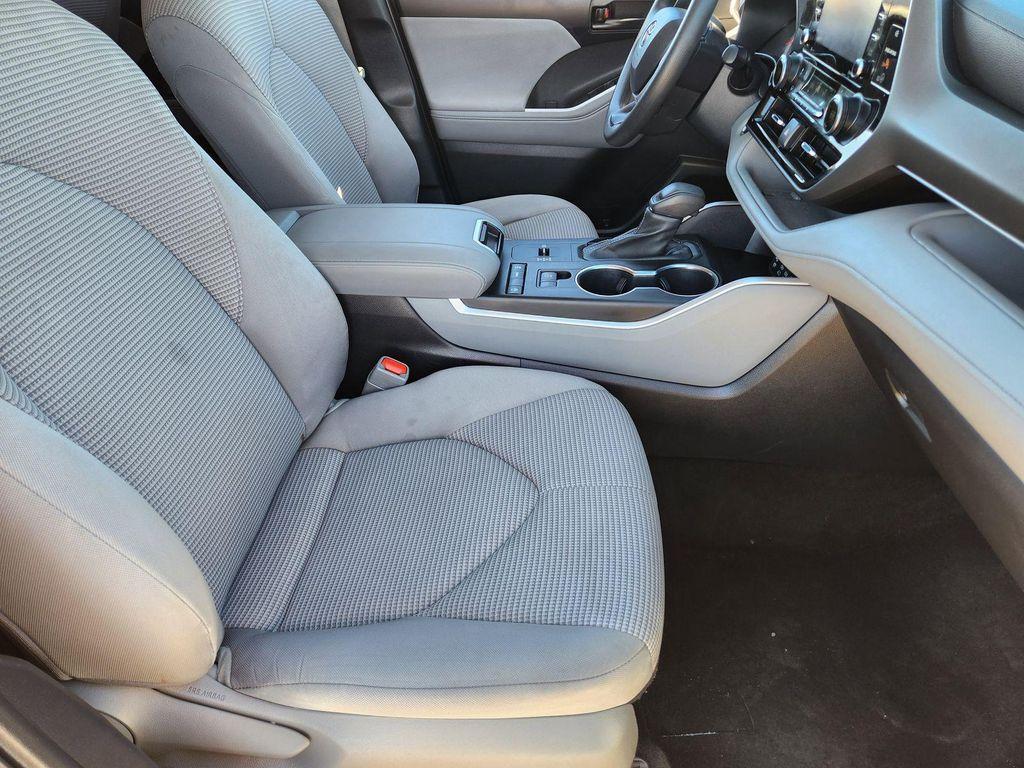 used 2022 Toyota Highlander car, priced at $28,467