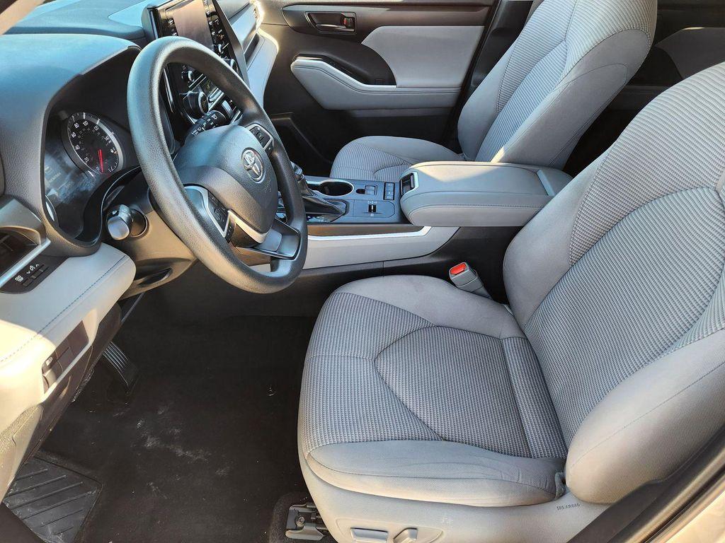 used 2022 Toyota Highlander car, priced at $28,467