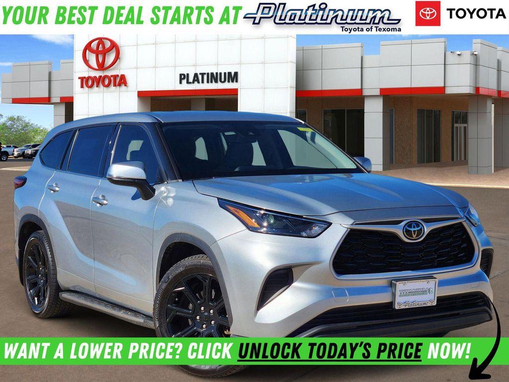 used 2022 Toyota Highlander car, priced at $28,467