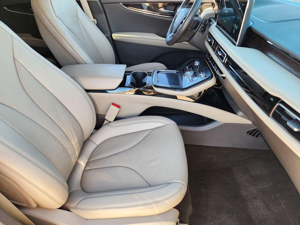 used 2023 Lincoln Nautilus car, priced at $34,808