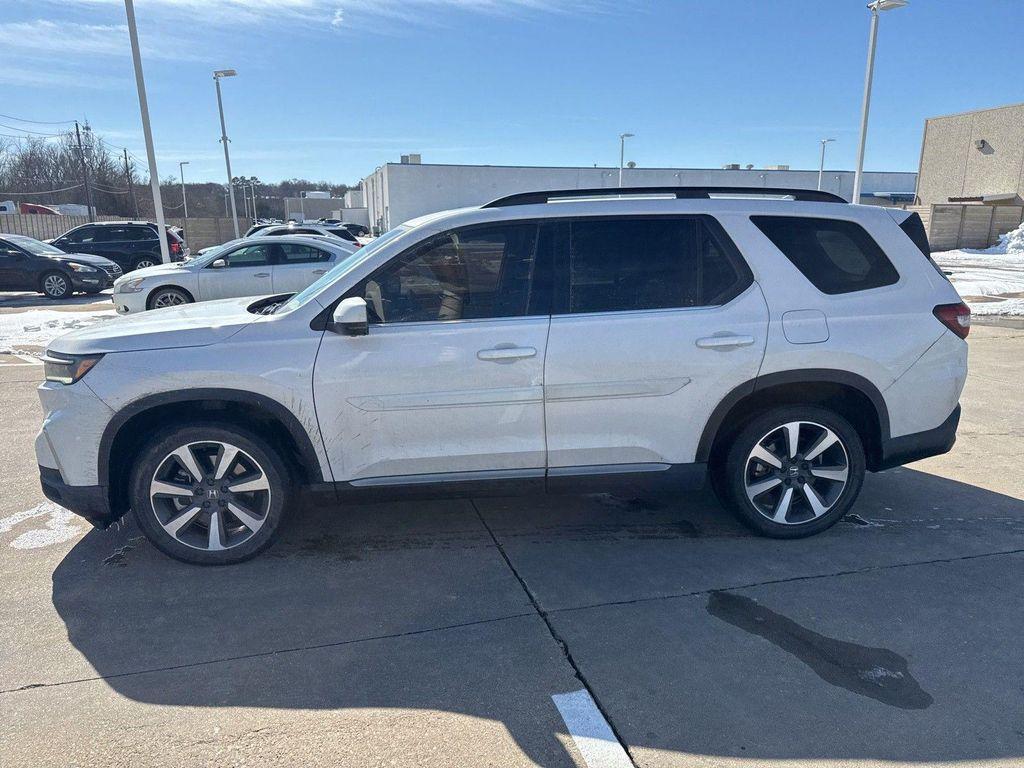 used 2024 Honda Pilot car, priced at $45,026
